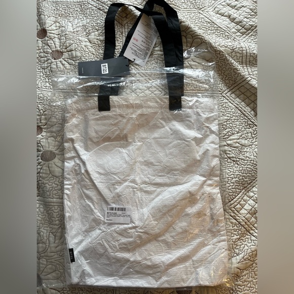 BT21 Music Collection SHOOKY Character Water Resistant Reusable Shoulder ToteBag - Picture 4 of 14